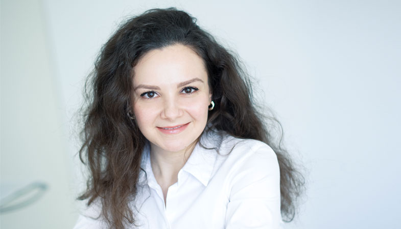 Dr. Cristina-Bostan